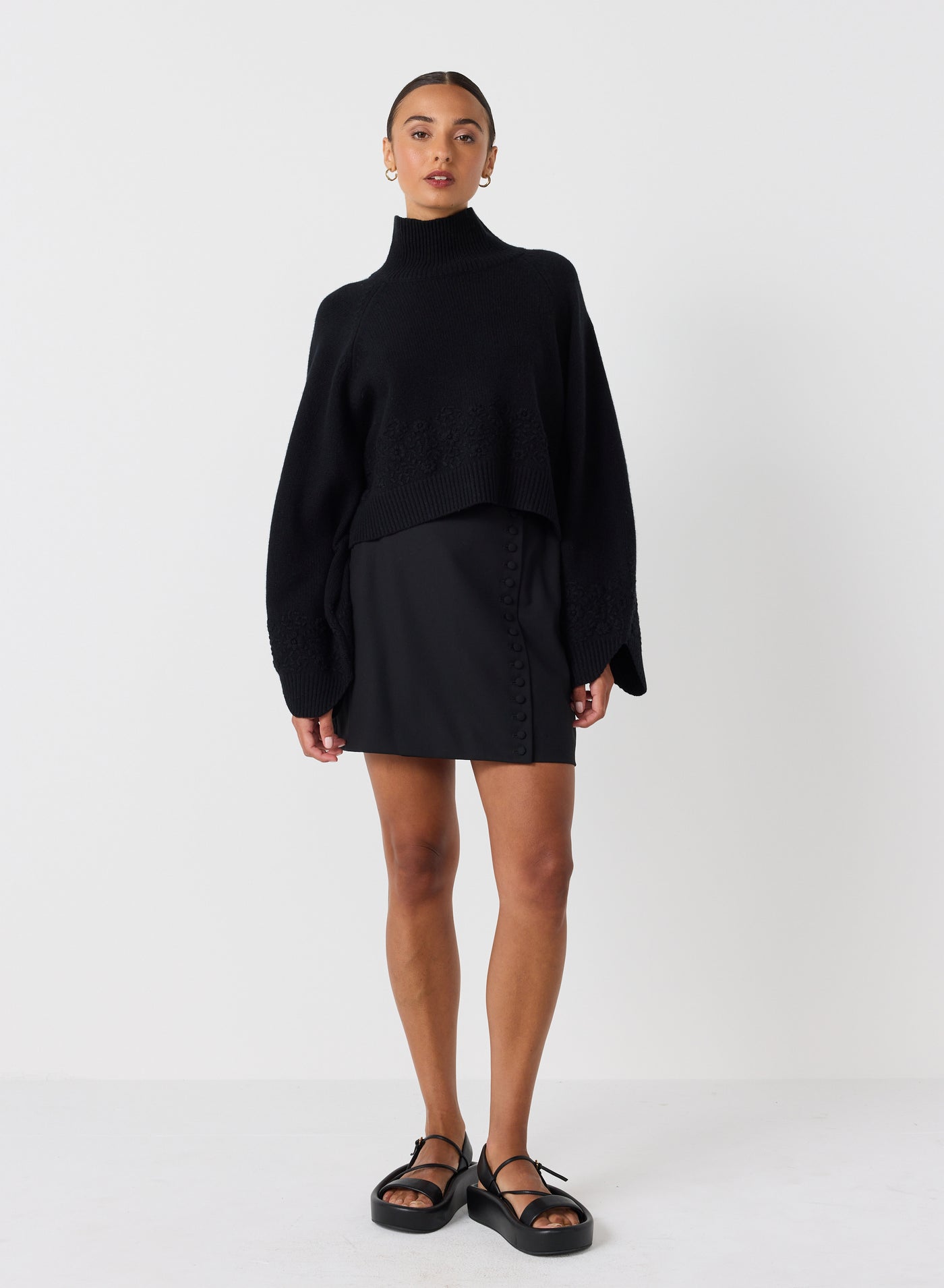 Carla Wool Embroidery Knit | Black