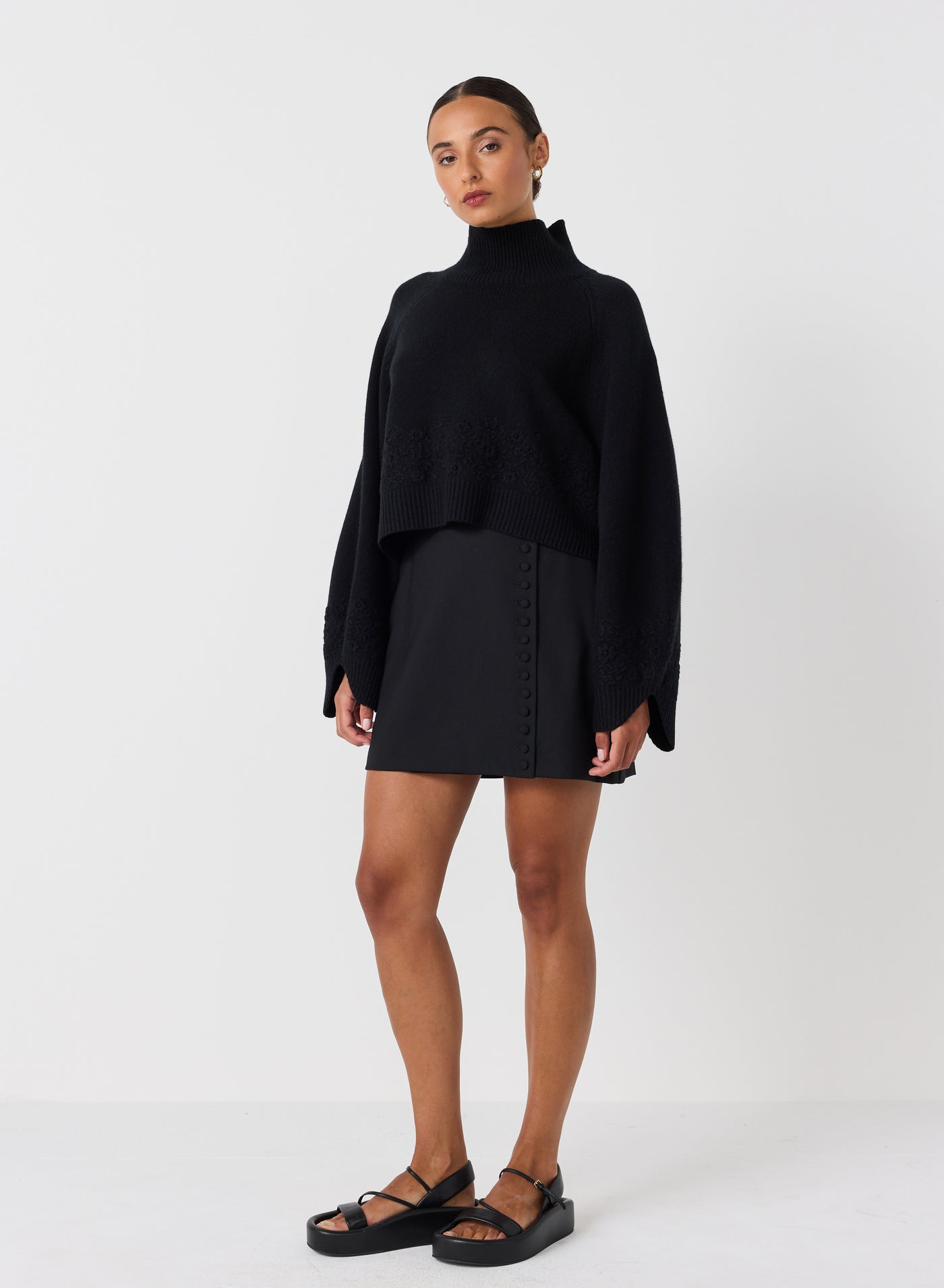 Carla Wool Embroidery Knit | Black